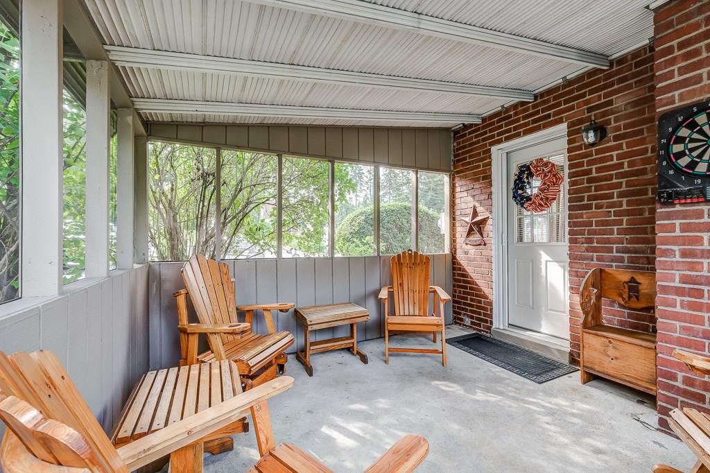 1912 Bower Hill Road Pittsburgh, PA 15243 - Photo 18 of 25 Covered Screened In Side Patio off the Family Room