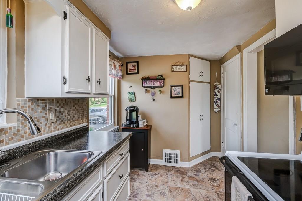 1912 Bower Hill Road Pittsburgh, PA 15243 - Photo 3 of 25 Kitchen includes built in Corner Pantry and Door to basement