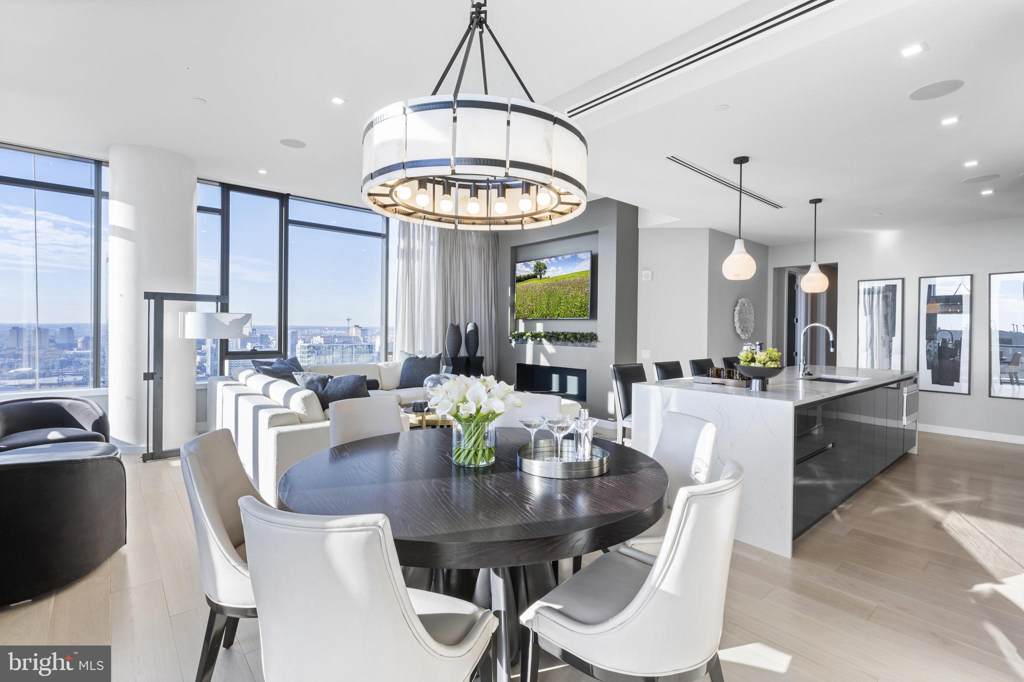 1911 Walnut St Unit 2702  