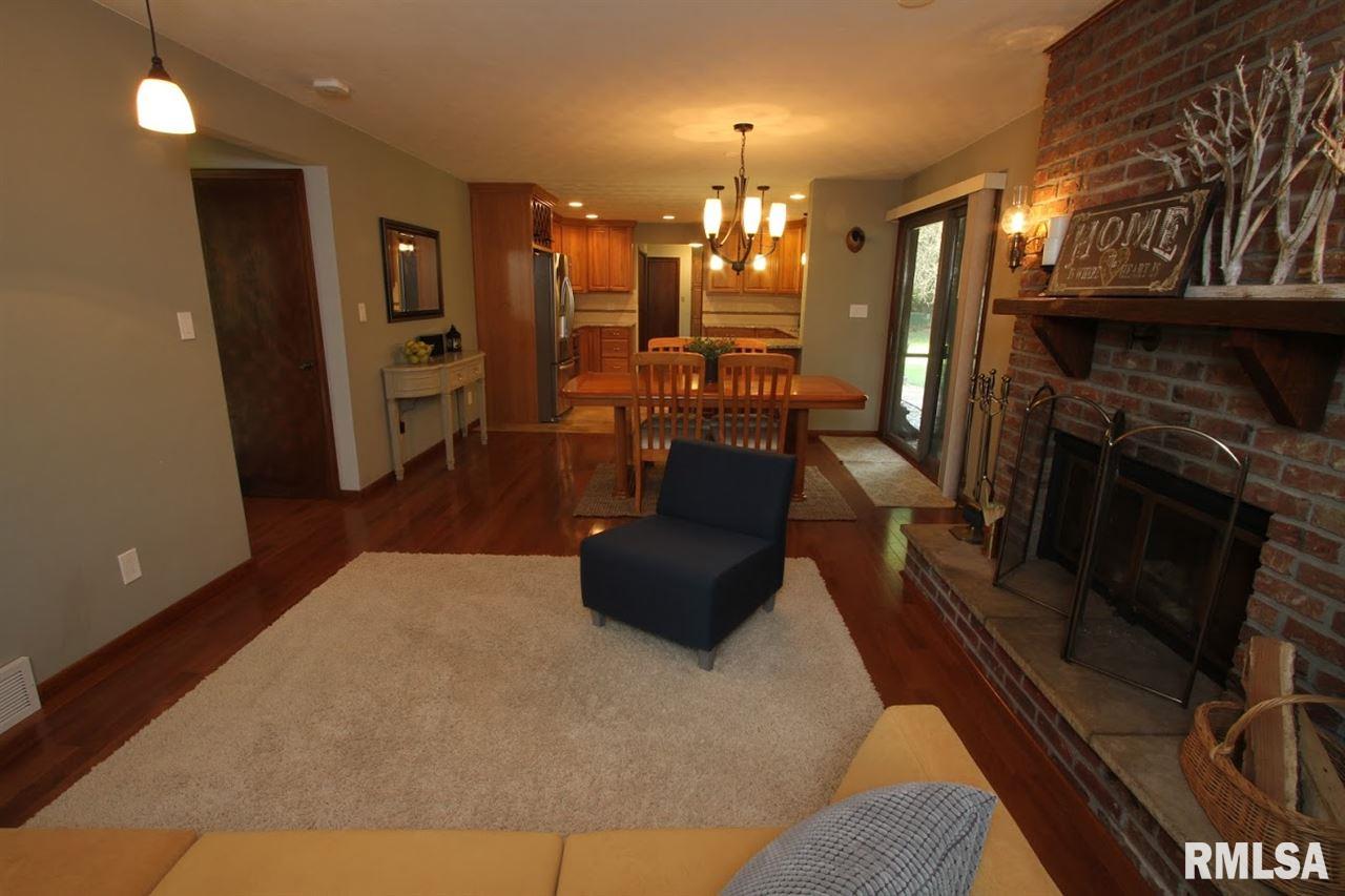 2761 Crestview Road Muscatine, IA 52761 - Photo 14 of 24 Gallery Image 14