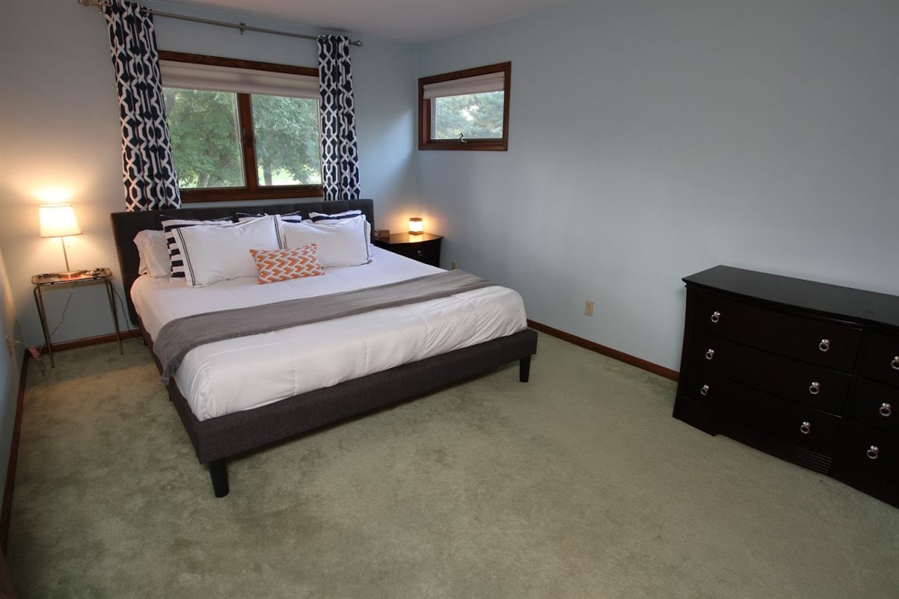 2761 Crestview Road Muscatine, IA 52761 - Photo 6 of 24 Gallery Image 6