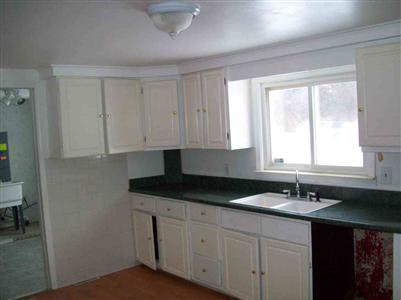 2236 Lavelle Road Flint, MI 48504 - Photo 3 of 4 20115158-2.JPG