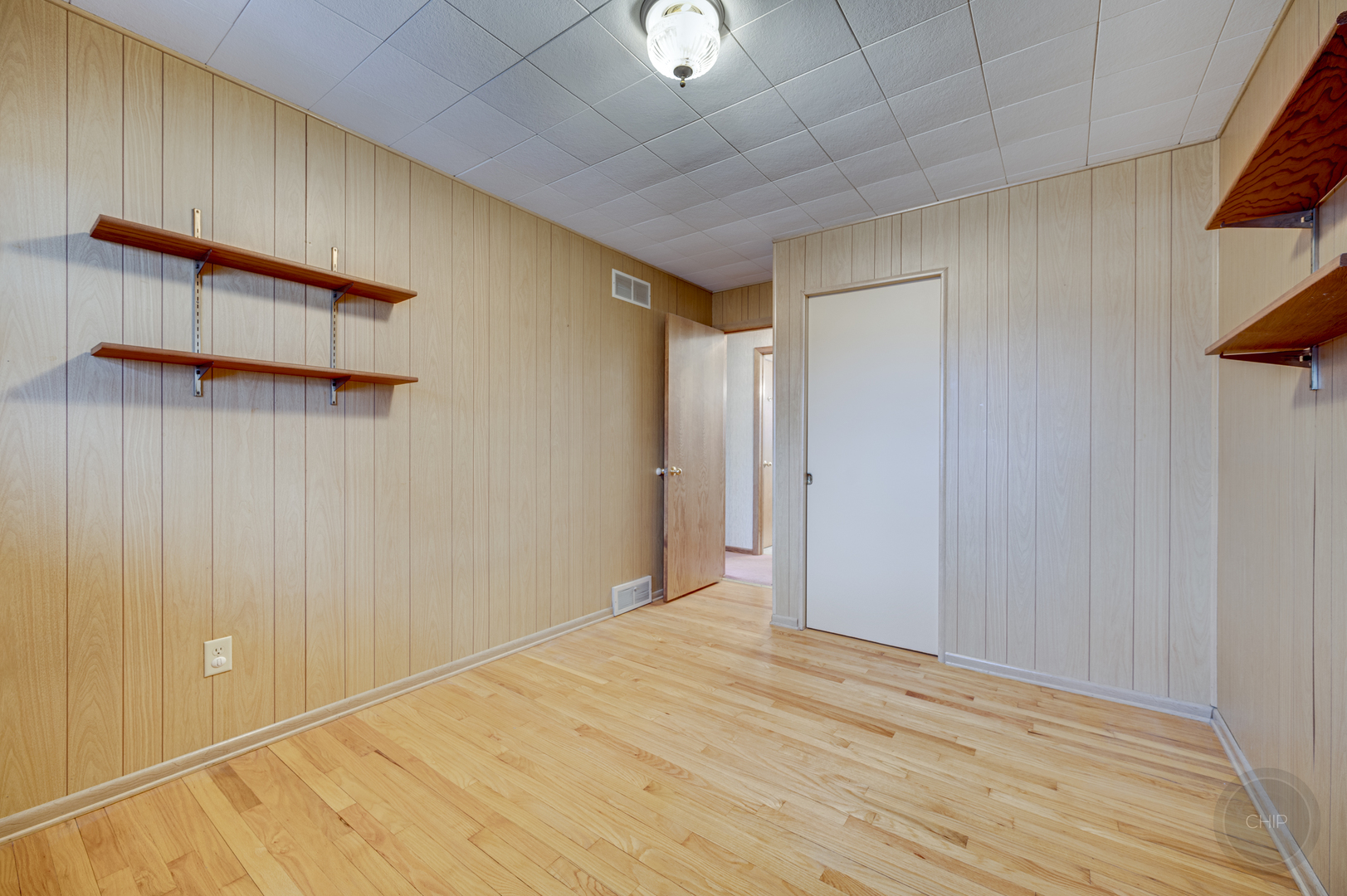S528 Forest Street Winfield, IL 60190 - Photo 13 of 35 a view of an empty room