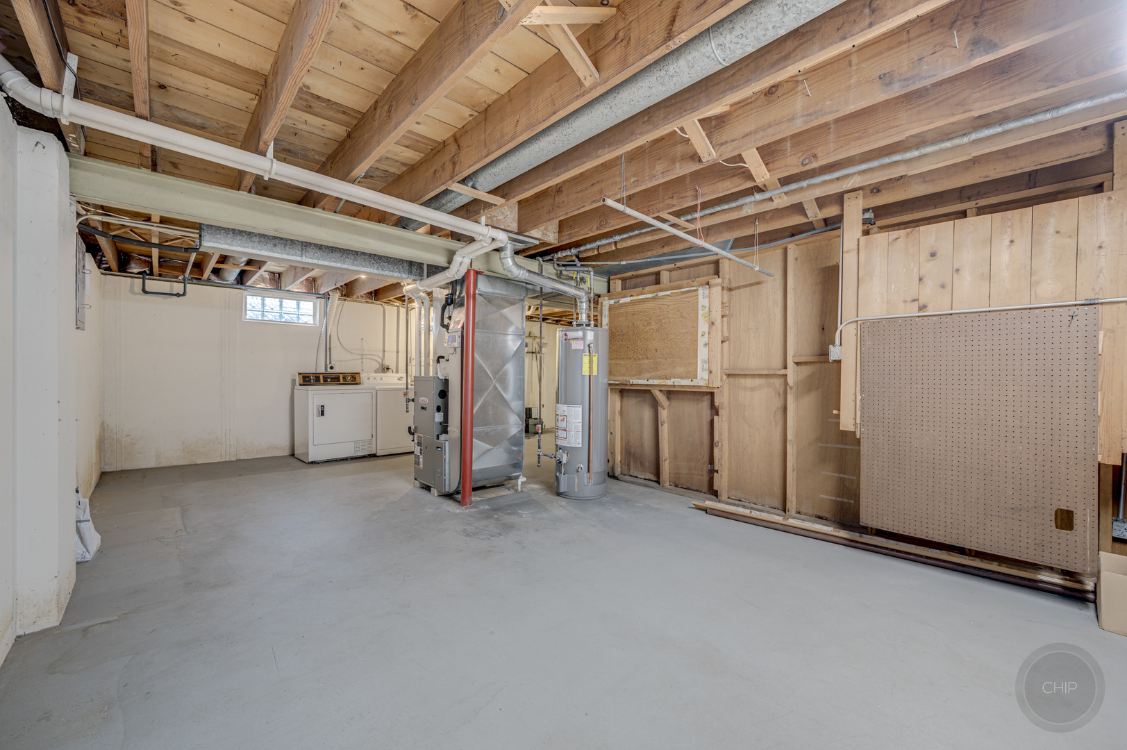 S528 Forest Street Winfield, IL 60190 - Photo 20 of 35 a view of a garage