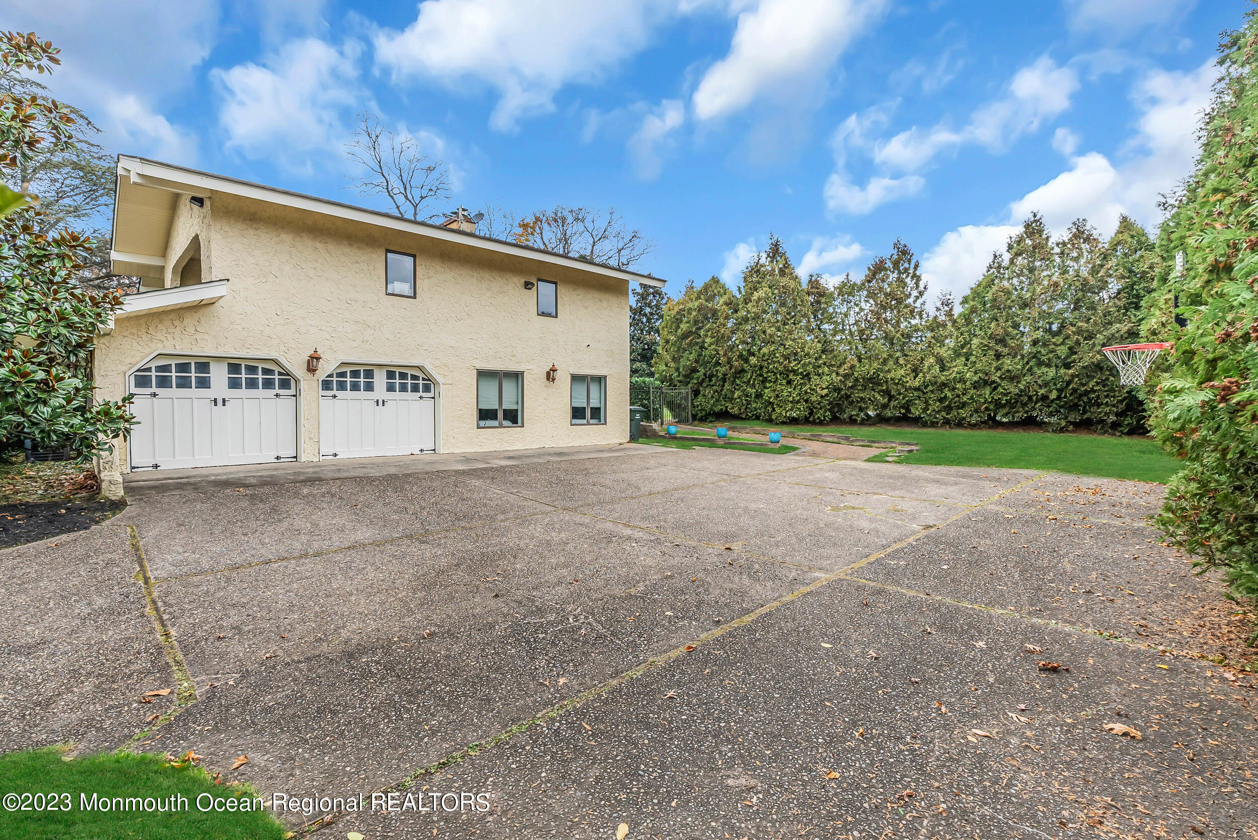 38 Old Farm Road Oakhurst, NJ 07755 - Photo 38 of 54 101