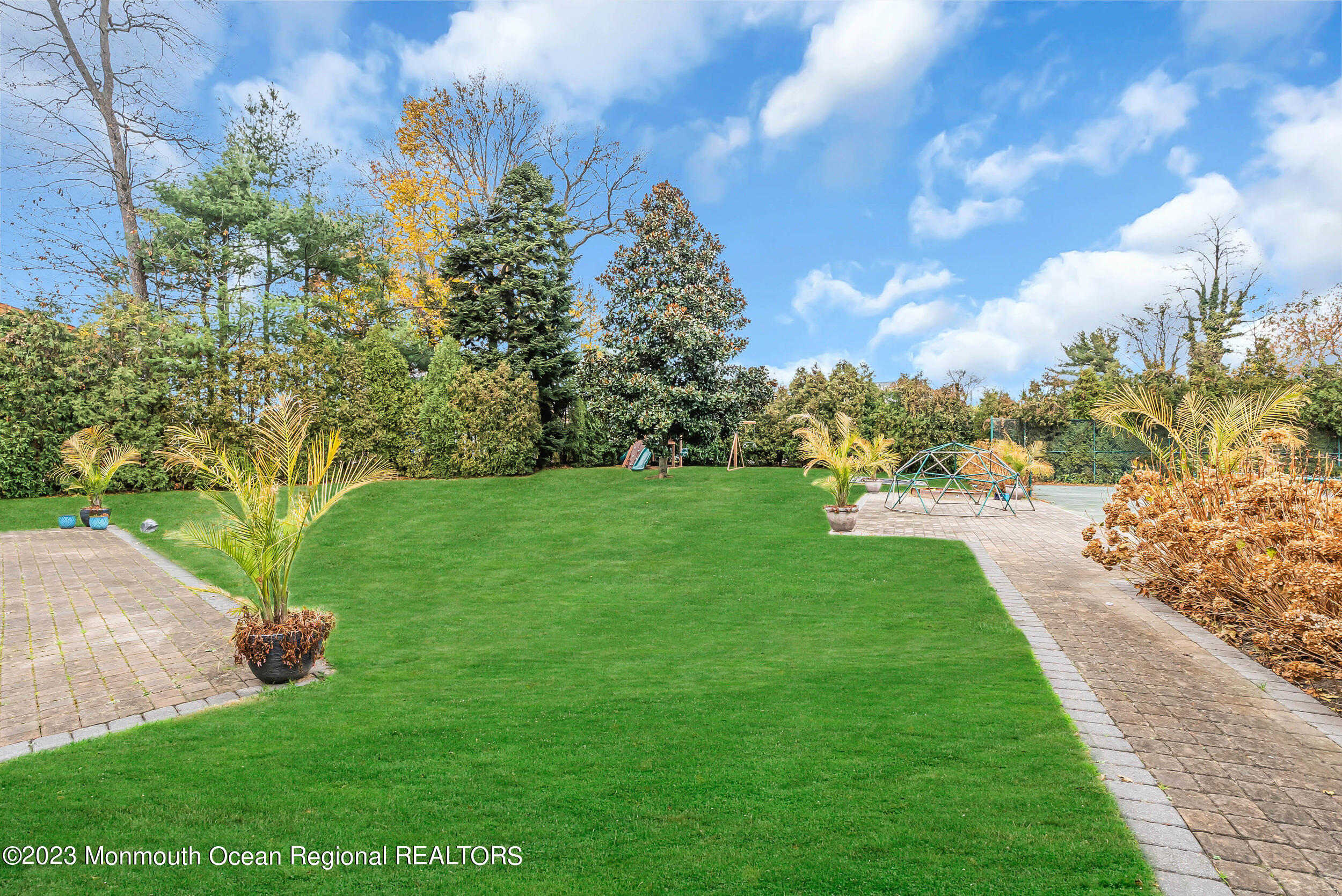 38 Old Farm Road Oakhurst, NJ 07755 - Photo 45 of 54 95