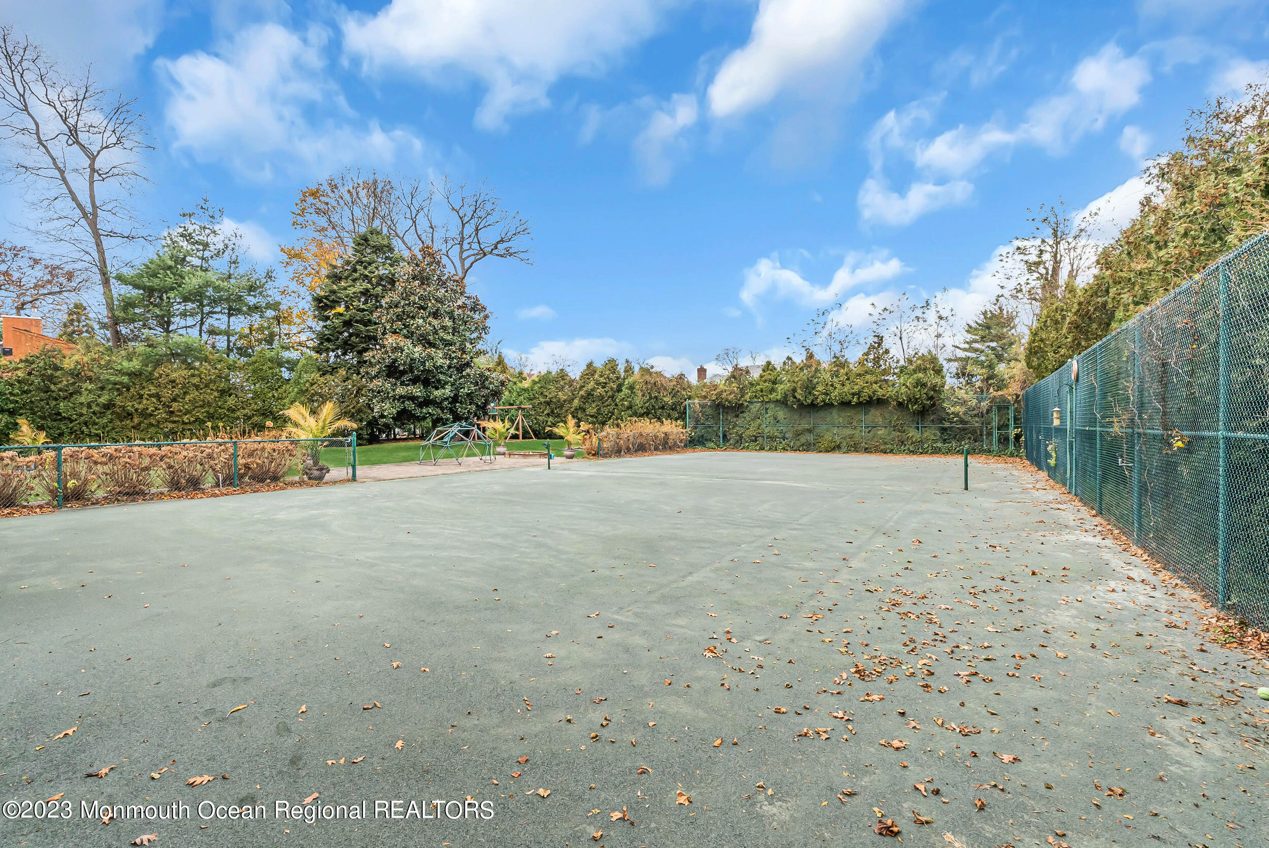 38 Old Farm Road Oakhurst, NJ 07755 - Photo 47 of 54 97