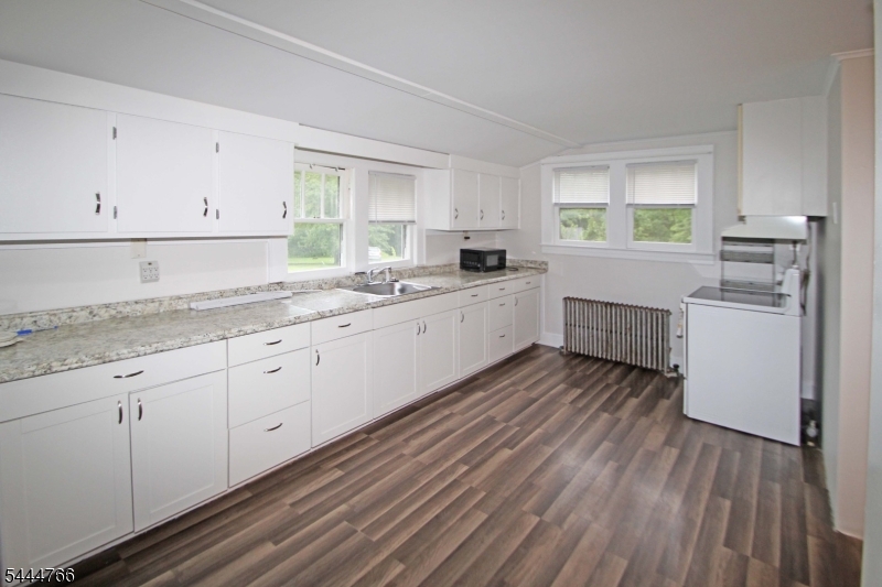 805 Green Pond Road, Unit MAIN Rockaway, NJ 07866 - Photo 8 of 11