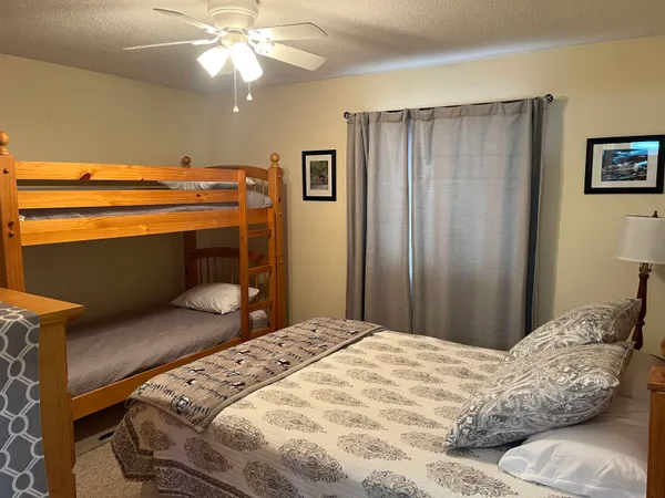 $2,000 | 24 Harmony Lane, Unit 13, Conway, NH 03813
