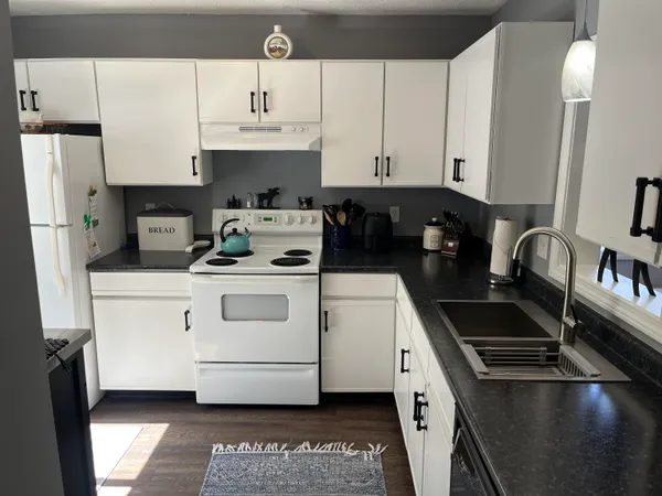 $2,000 | 24 Harmony Lane, Unit 13, Conway, NH 03813