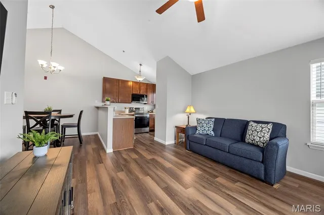 $193,500 | 1231 Saravalle Drive, St. Peters, MO 63376