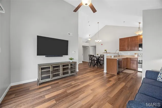 $193,500 | 1231 Saravalle Drive, St. Peters, MO 63376