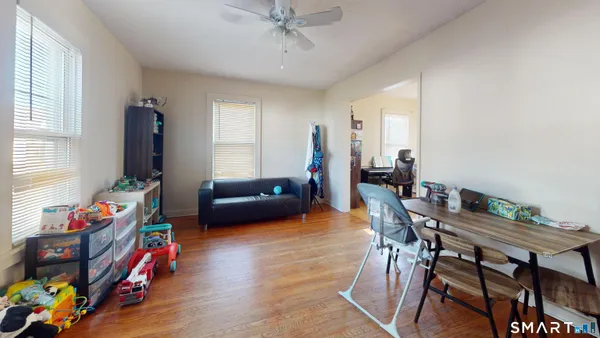 $2,395 | 17 Landin Street, Unit A, Woodbridge, CT 06525