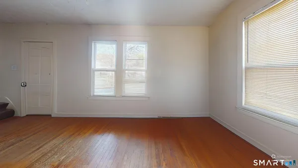 $2,395 | 17 Landin Street, Unit A, Woodbridge, CT 06525