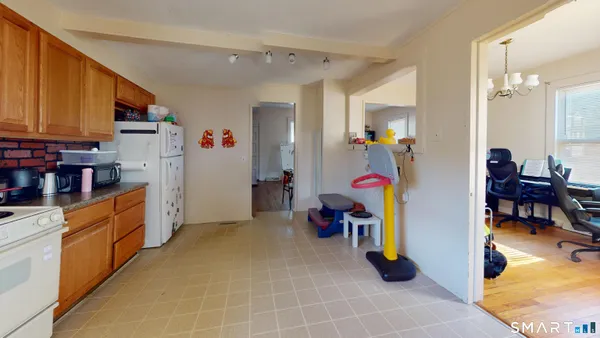 $2,395 | 17 Landin Street, Unit A, Woodbridge, CT 06525