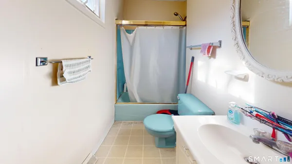 $2,395 | 17 Landin Street, Unit A, Woodbridge, CT 06525