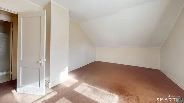 $2,395 | 17 Landin Street, Unit A, Woodbridge, CT 06525