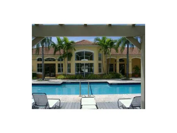 $2,600 | 9640 Northwest 2nd Street, Unit 208, Pembroke Pines, FL 33024