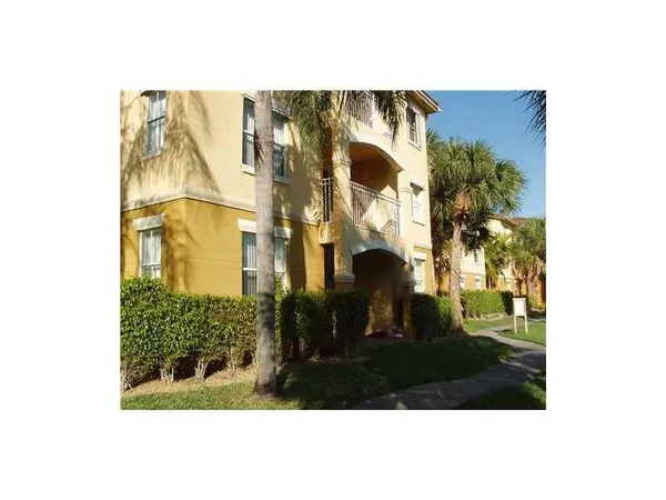 $2,600 | 9640 Northwest 2nd Street, Unit 208, Pembroke Pines, FL 33024