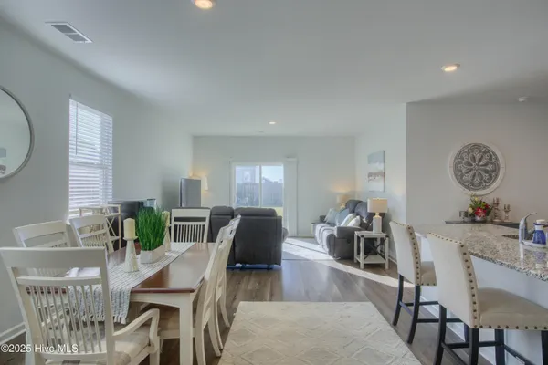 $475,000 | 106 Mesa Lane, Surf City, NC 28445