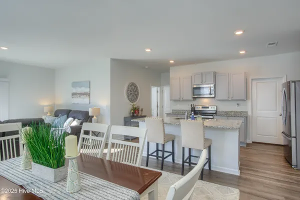 $475,000 | 106 Mesa Lane, Surf City, NC 28445