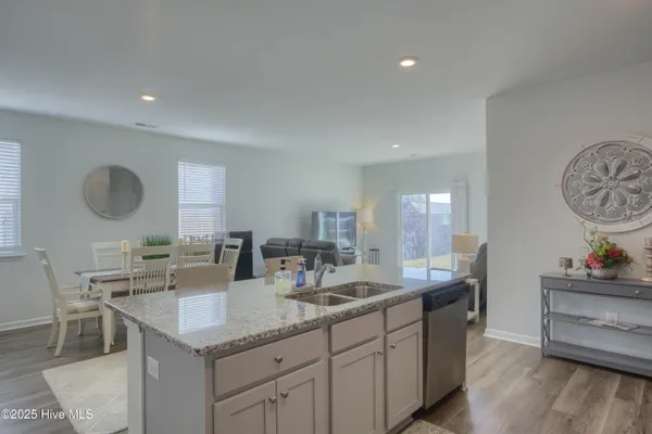 $475,000 | 106 Mesa Lane, Surf City, NC 28445