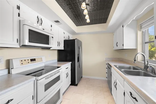 $215,000 | 2623 Seville Boulevard, Unit 301, Clearwater, FL 33764