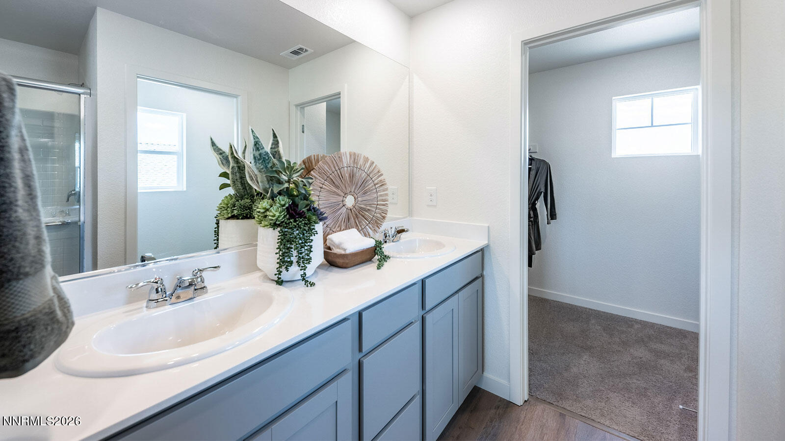 7525 Editor Drive Reno, NV 89506 - Photo 16 of 22 Primary Bathroom
