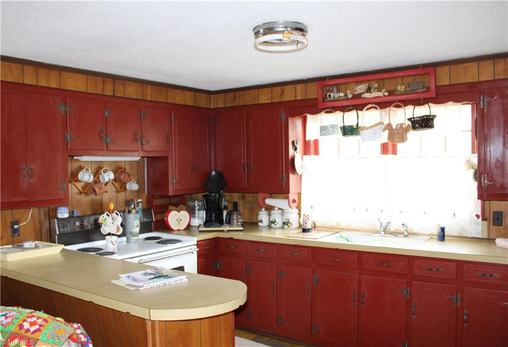 2541 Collinstown Road Westfield, NC 27053 - Photo 14 of 50