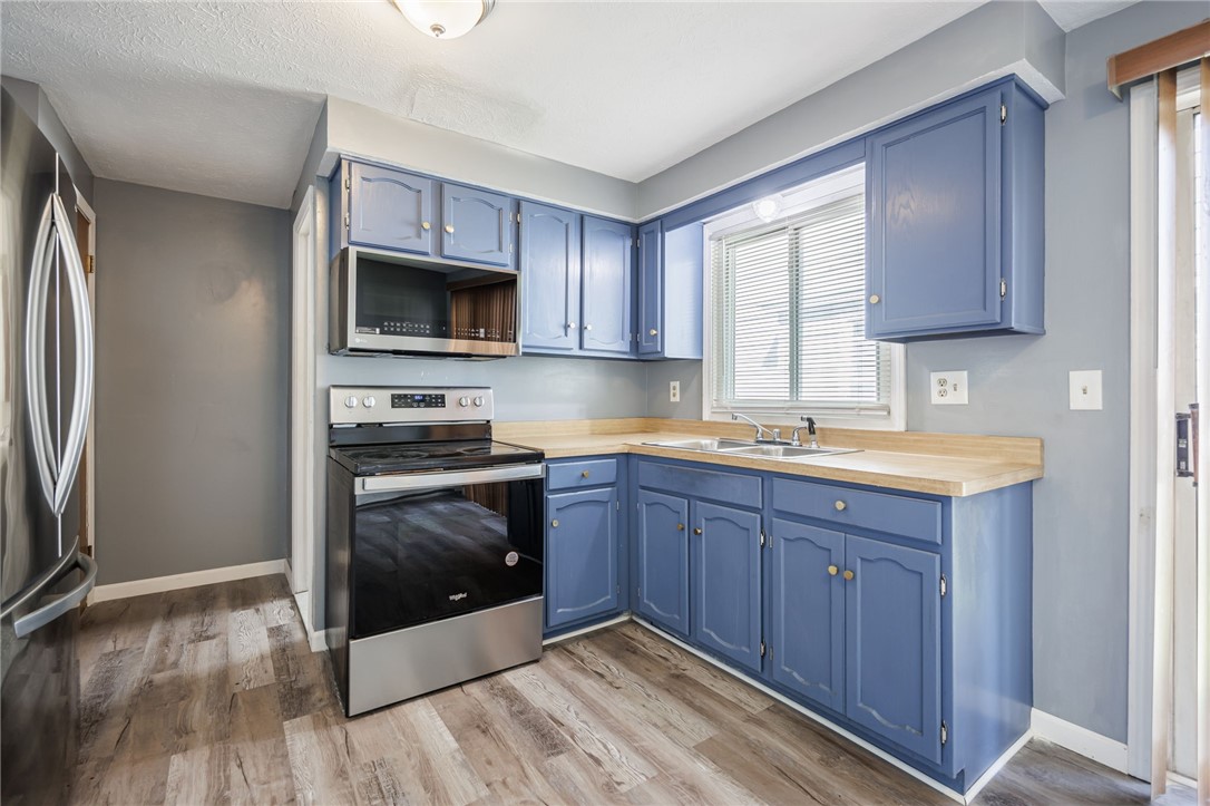 176 Villa Street Rochester, NY 14606 - Photo 7 of 36 Gallery Image 7