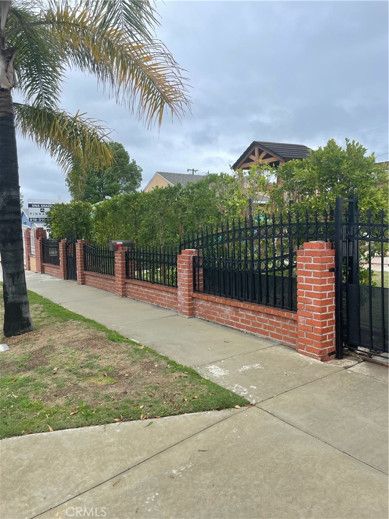 9362 Gullo Avenue Arleta, CA 91331 - Photo 4 of 29 a view of a outdoor space