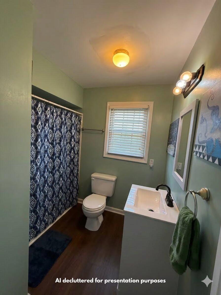 531 Springhill Road Danville, KY 40422 - Photo 14 of 21 Hall Bath: Upper Level