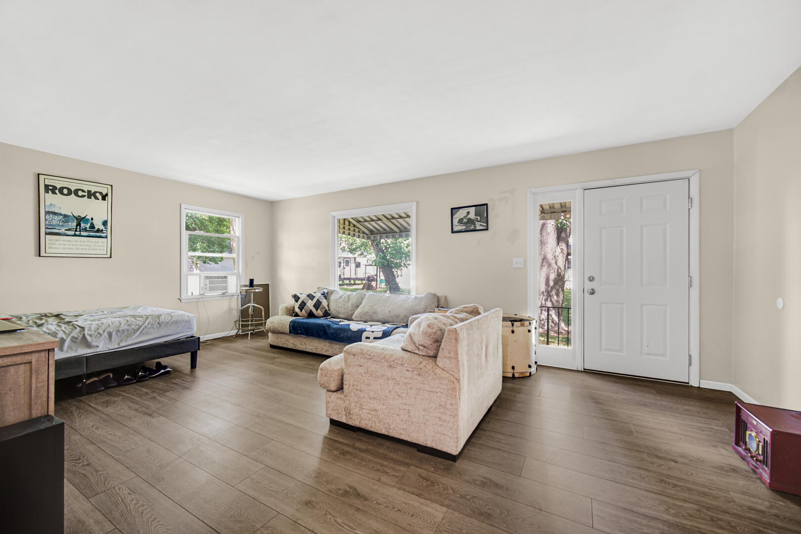 448 North Weston Street Rensselaer, IN 47978 - Photo 20 of 28 a living room with furniture and a window