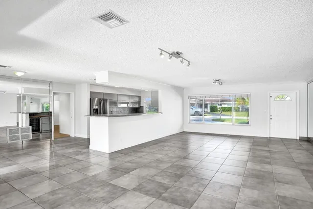 $6,500 | 2632 Southeast 10th Court, Pompano Beach, FL 33062