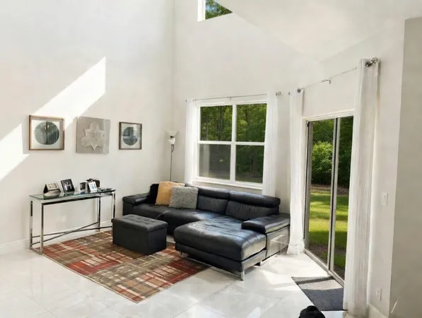 $3,595 | 20971 Vía Azalea, Unit 2, Boca Raton, FL 33428