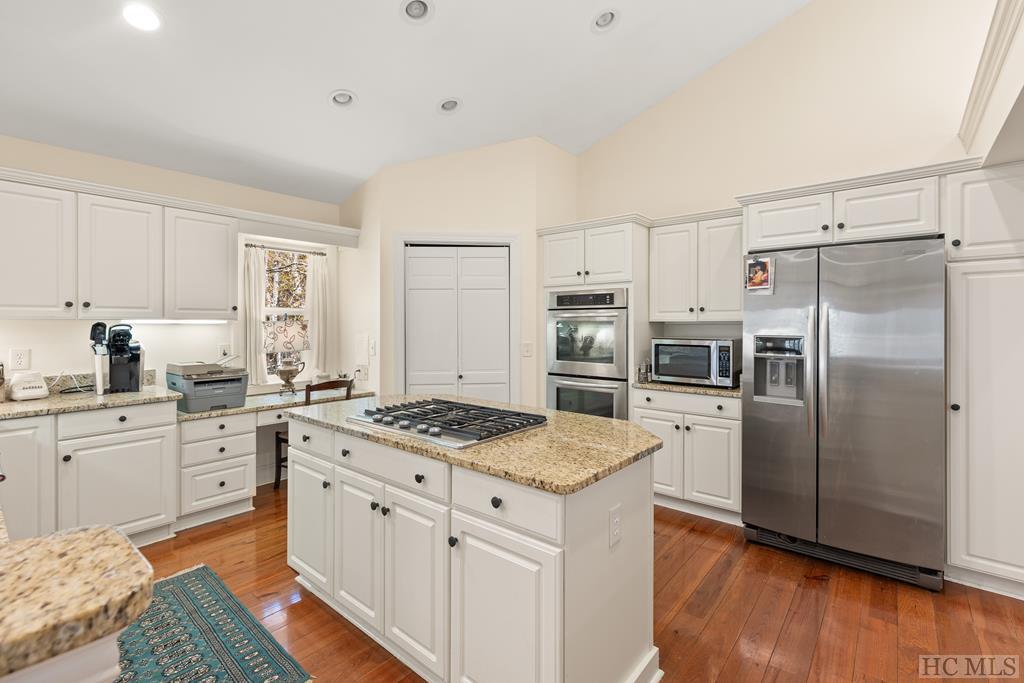 1471 Falcon Ridge Highlands, NC 28741 - Photo 16 of 57 Gallery Image 16