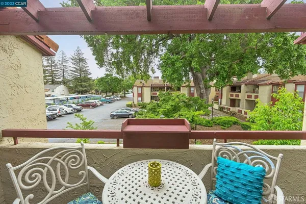 $358,000 | 1391 Monument Boulevard, Unit 20, Concord, CA 94520