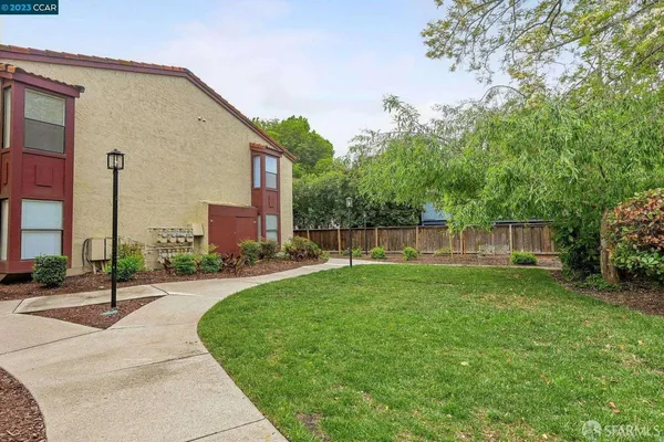 $358,000 | 1391 Monument Boulevard, Unit 20, Concord, CA 94520