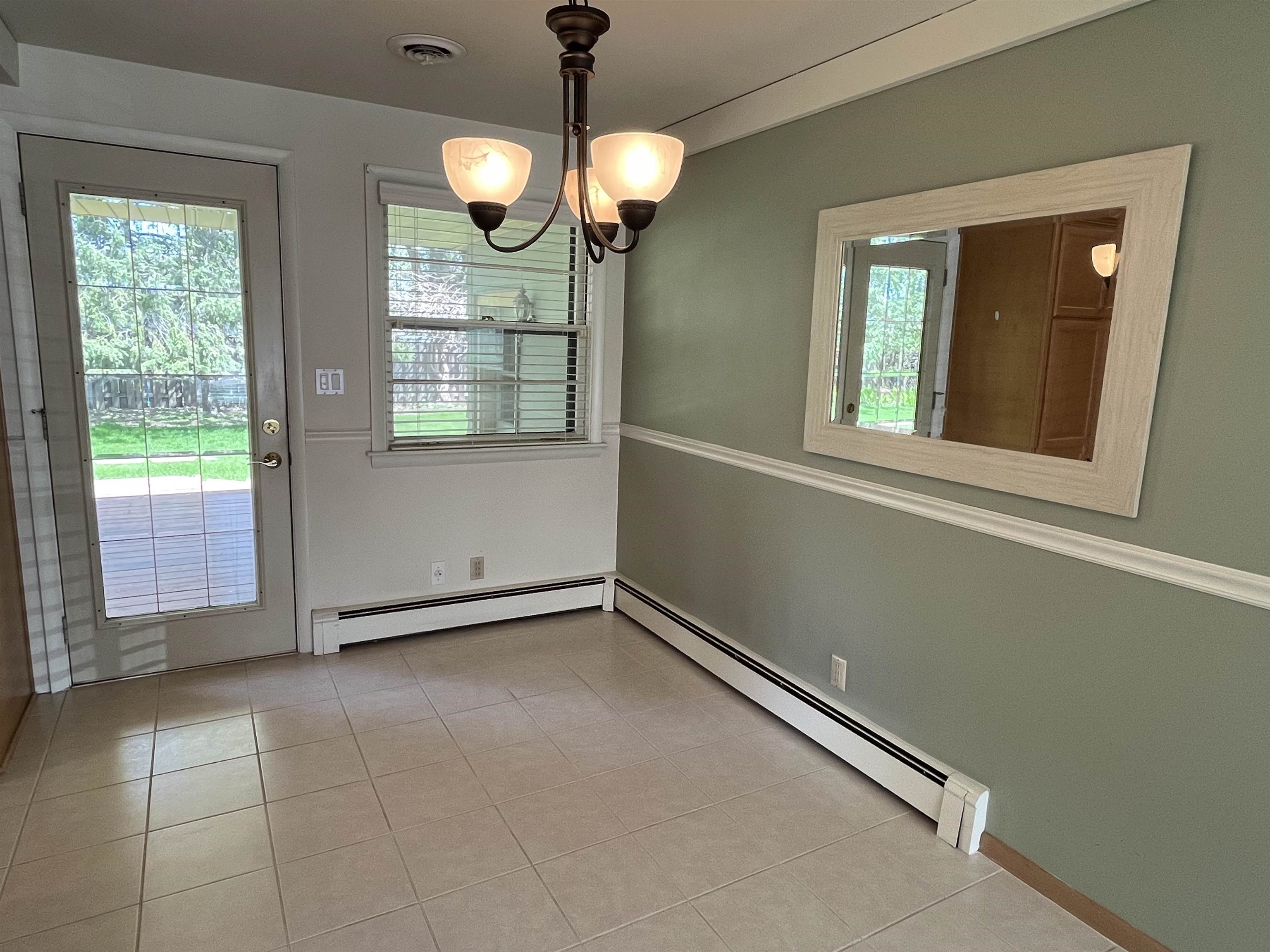 2750 West 8th Street Appleton, WI 54914 - Photo 6 of 20