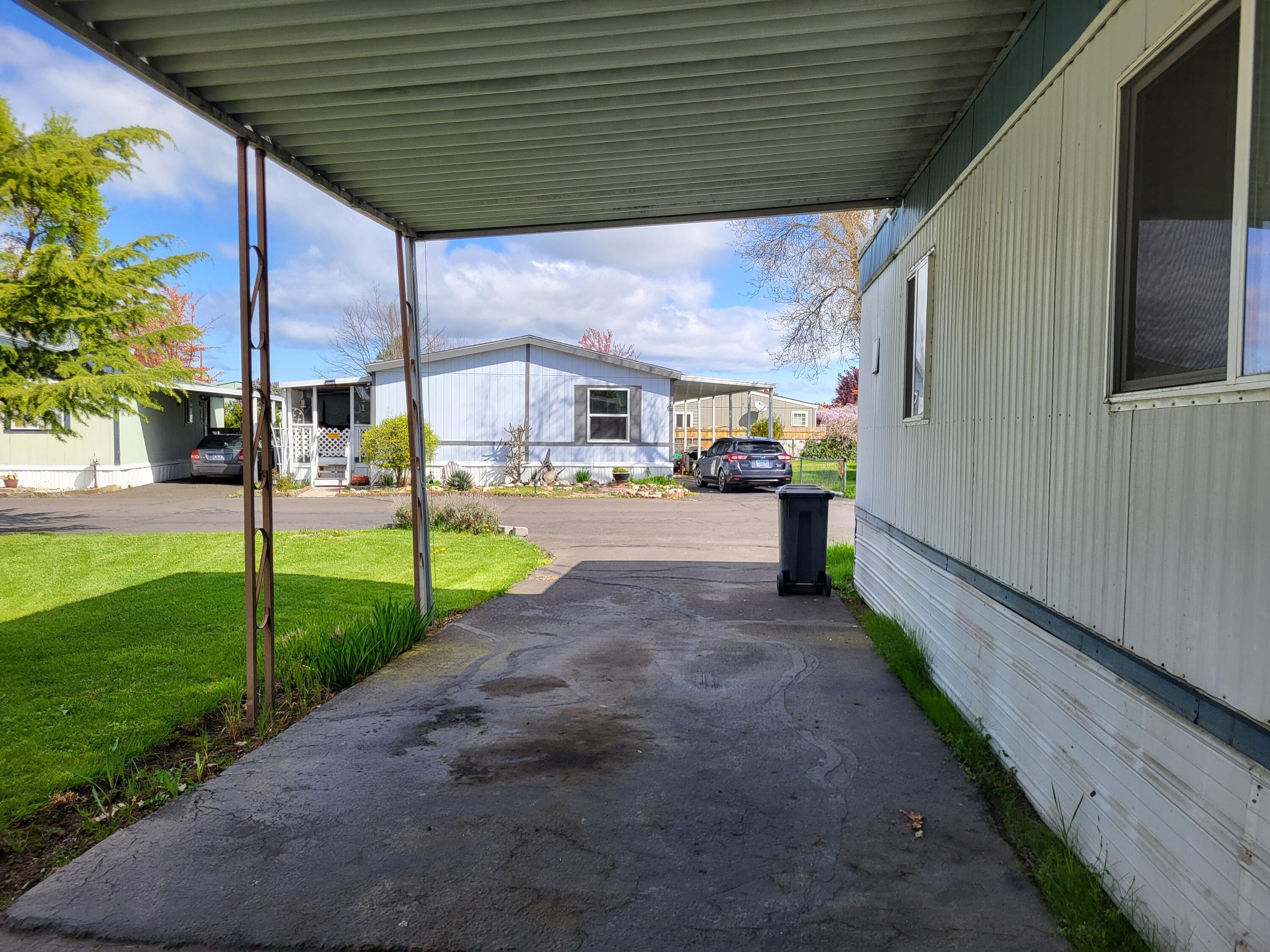 6850 Downing Road, Unit 45 Central Point, OR 97502 - Photo 13 of 19 20250412_105756