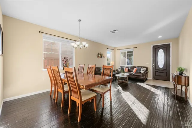 $699,900 | 7079 Westminster Court, Vacaville, CA 95687