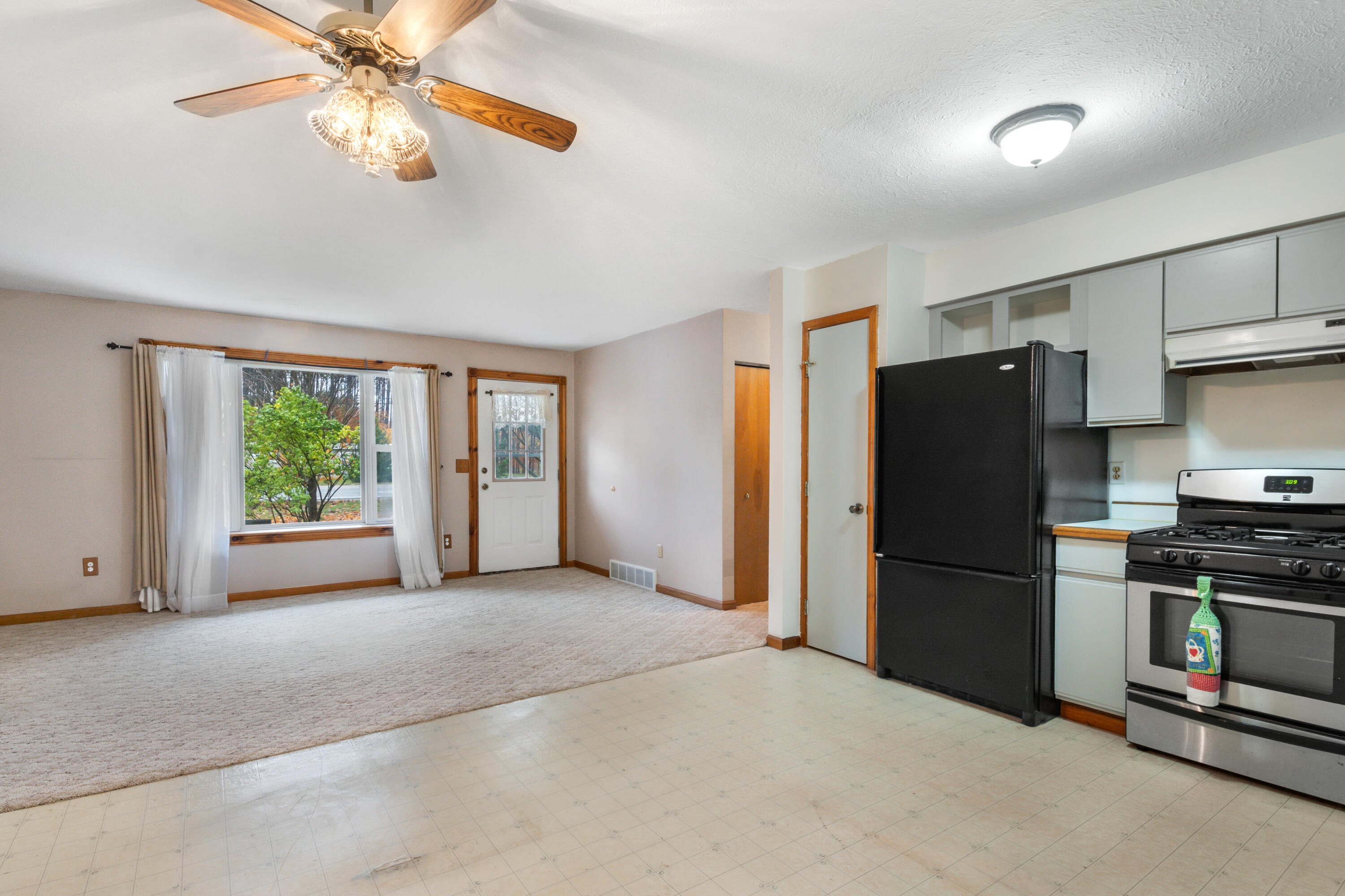 55 McCoy Road Gaylord, MI 49735 - Photo 8 of 28 Gallery Image 8