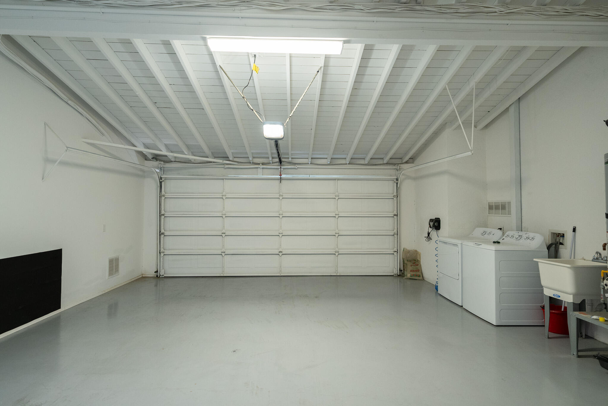 2383 East Powell Road Palm Springs, CA 92262 - Photo 24 of 32 a view of storage and utility room