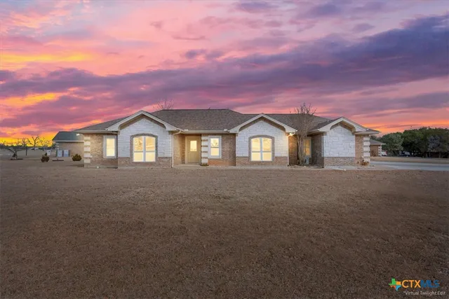 $324,500 | 120 Lakewood Drive, Gatesville, TX 76528