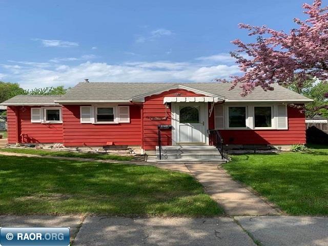 204 8th Street Southwest Chisholm, MN 55719 - Photo 1 of 19