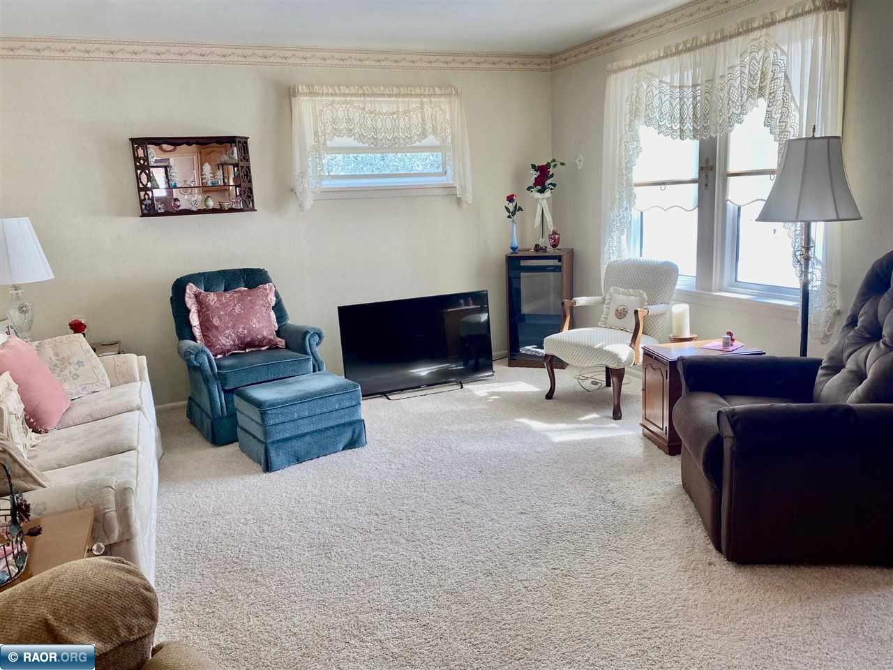204 8th Street Southwest Chisholm, MN 55719 - Photo 2 of 19