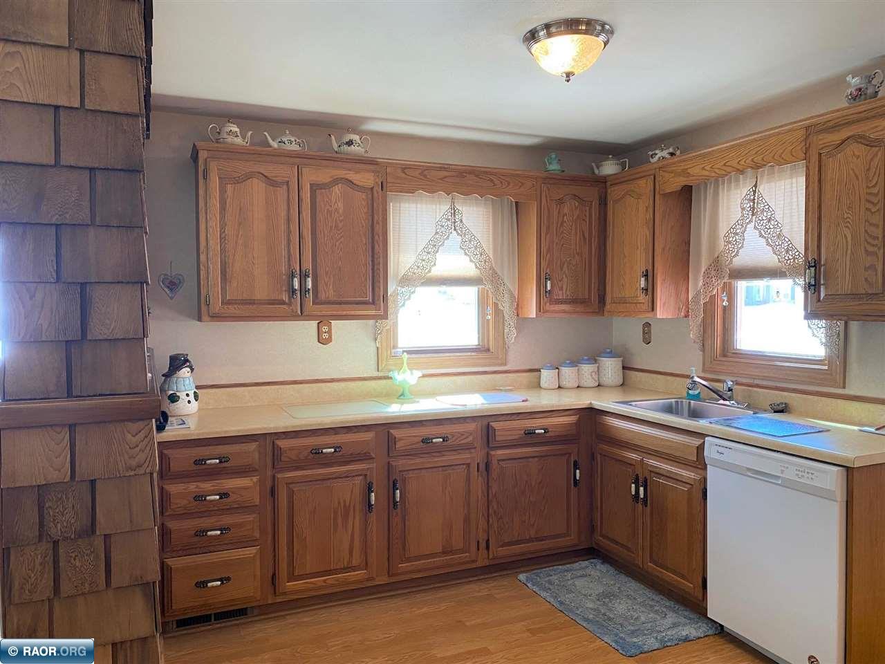204 8th Street Southwest Chisholm, MN 55719 - Photo 7 of 19