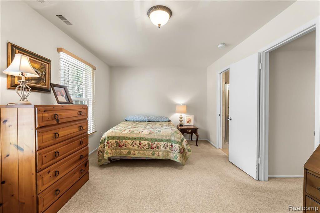 505 East University Drive, Unit 301 Rochester, MI 48307 - Photo 15 of 25