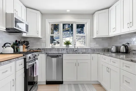 $879,900 | 43 Woodside Lane, Arlington, MA 02474