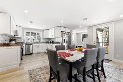 $879,900 | 43 Woodside Lane, Arlington, MA 02474